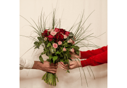 Bouquets de Fleurs Roses chez Fleurs Ô Naturel : Un Symbolisme de Tendresse et d'Élégance